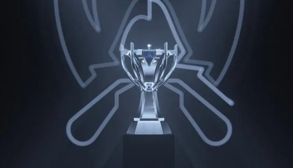 感谢你们的支持 - florescent 在 R 指控后首次露面