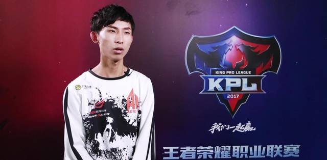 LPL 明天的首发阵容： Scout 和 Linfeng 将在中路进行单挑