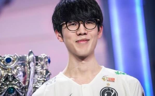 全球极光重现 《绝地求生》公开“维寒迪重生”全新天气预告